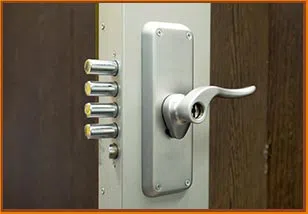 Matteson Locksmith Service Matteson, IL 708-297-9159 - 7-entry-door-lock